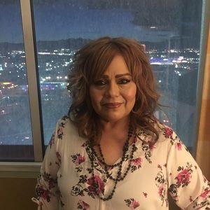 Meet your Posher, Debra